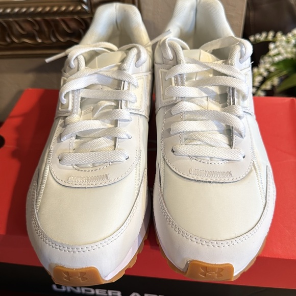 Under Armour Women’s Essential Runner White Sneakers size 9 - Picture 2 of 14